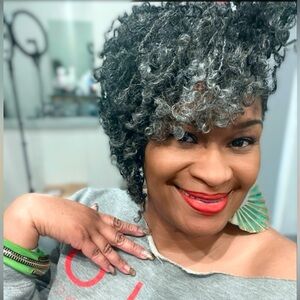 Meet your Posher, Rashida